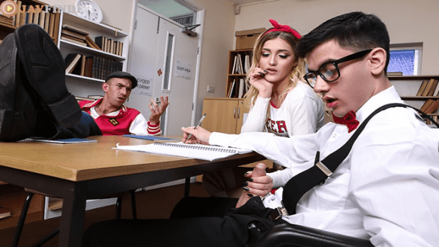 MISS-38736 Brazzers Squirtin' On A Nerd Rhiannon Ryder, Jordi El Niño Polla